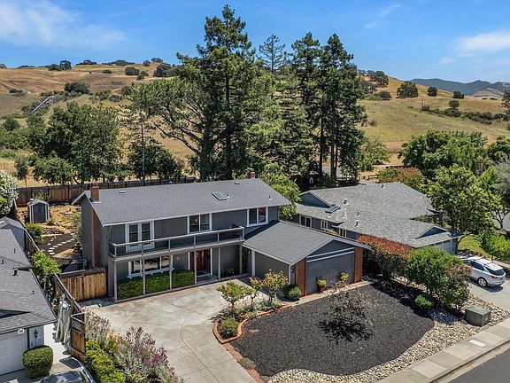 2nd image of 3629 Perada Dr