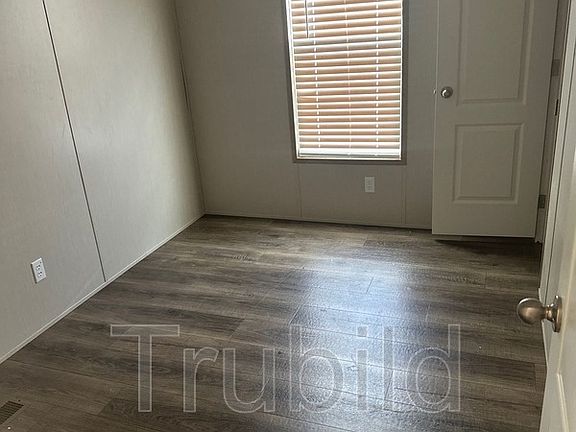 4th image of 1877 Blake St