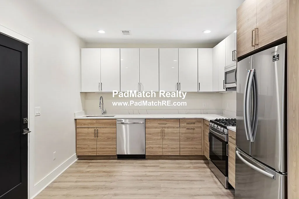 2 bed, 650 sqft, $2,800 — Photo 1
