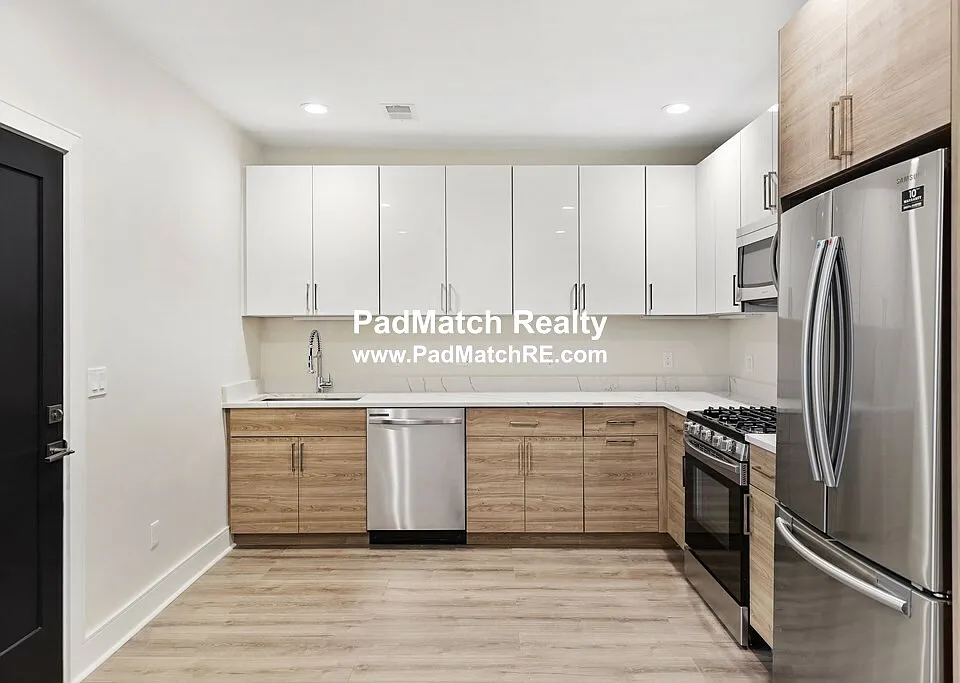 64 Chelsea St #1
