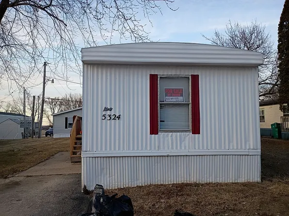 5324 Quartz Dr, Loves Park, IL 61111