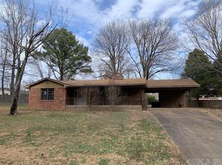 910 Oakland Dr, Jonesboro, AR 72404