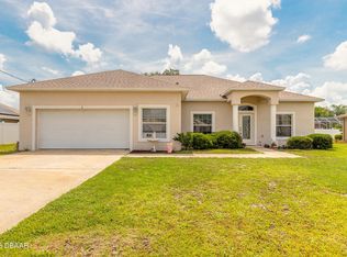 8 Lamoyne Ln, Palm Coast, FL 32137