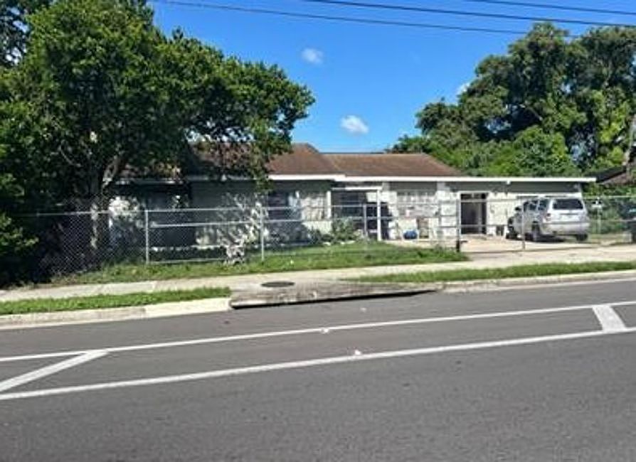 1st image of 1610 S Rio Grande Ave