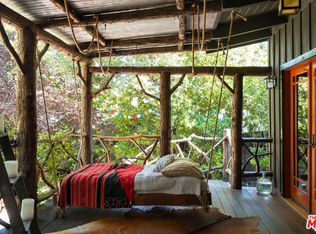 25682 Monte Nido Dr, Calabasas, CA 91302