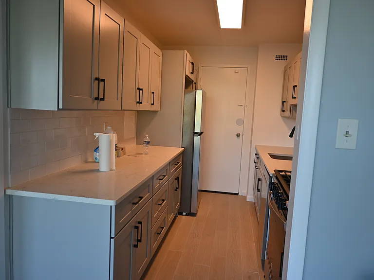 10500 Rockville Pike #415 — Photo 2