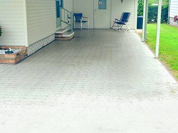 3rd image of 3081 Junction Cir