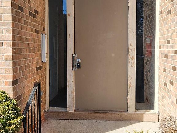 5th image of 31555 Fraser Dr
