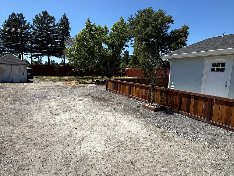 1205 Keiser Ave — Photo 14