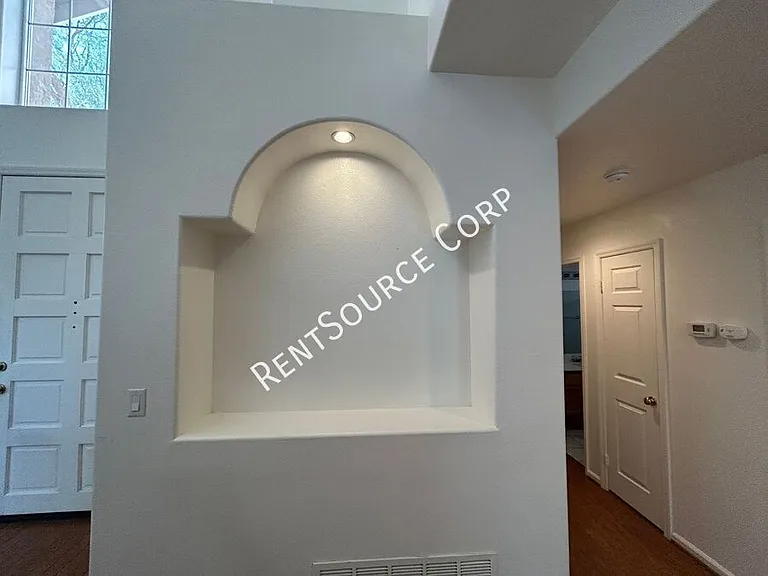 3210 Lantana Ct — Photo 3