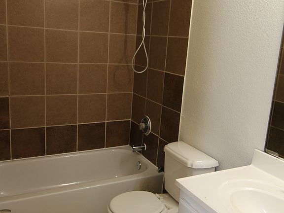 4th image of 3417 NW 31st St APT 103