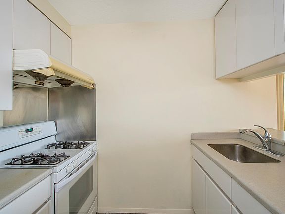 2nd image of 138-35 Elder Ave #4J