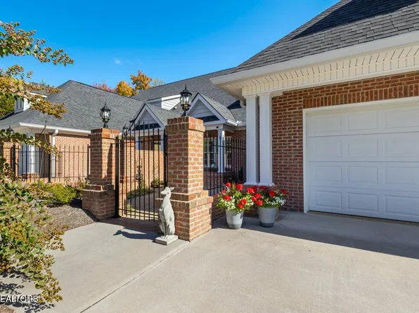 1130 Savannah Ln, Sevierville, TN 37862