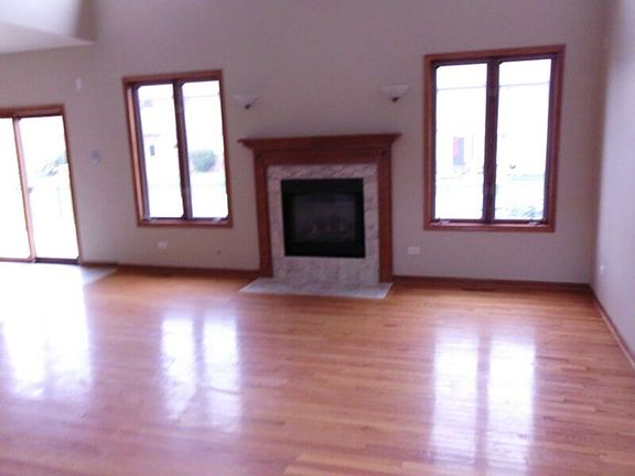 2nd image of 913 Donnington Dr