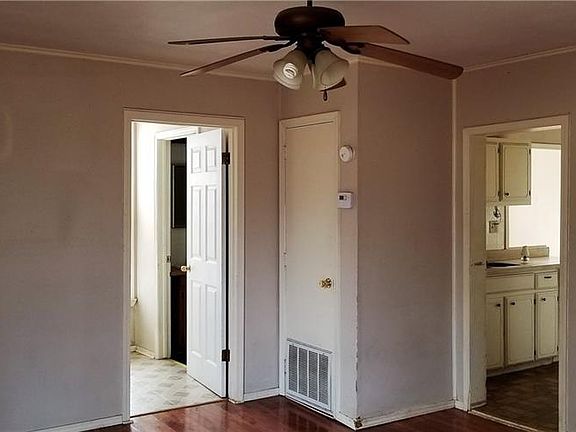 3rd image of 406 W Cornell St