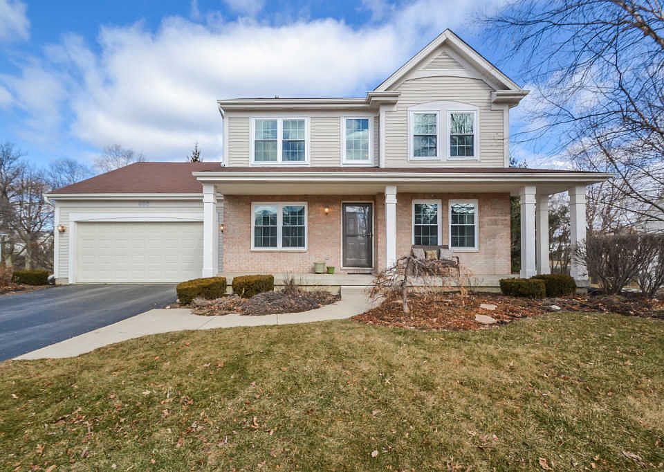 1st image of 900 Huntington Cir