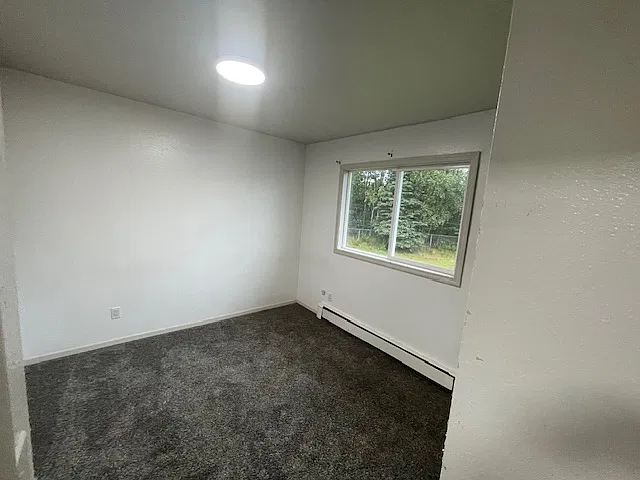 3 bed, 800 sqft, $1,380 — Photo 3