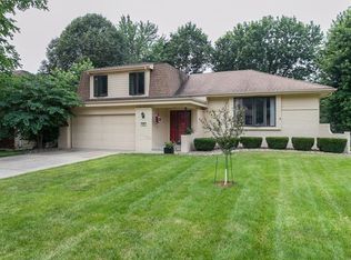 924 42nd St, West Des Moines, IA 50265