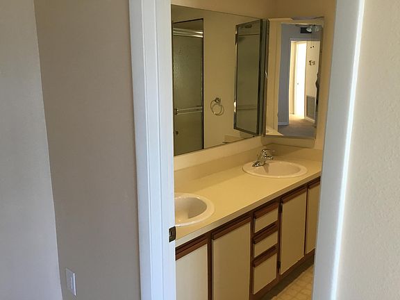 3rd image of 365 S Waverly Pl #A