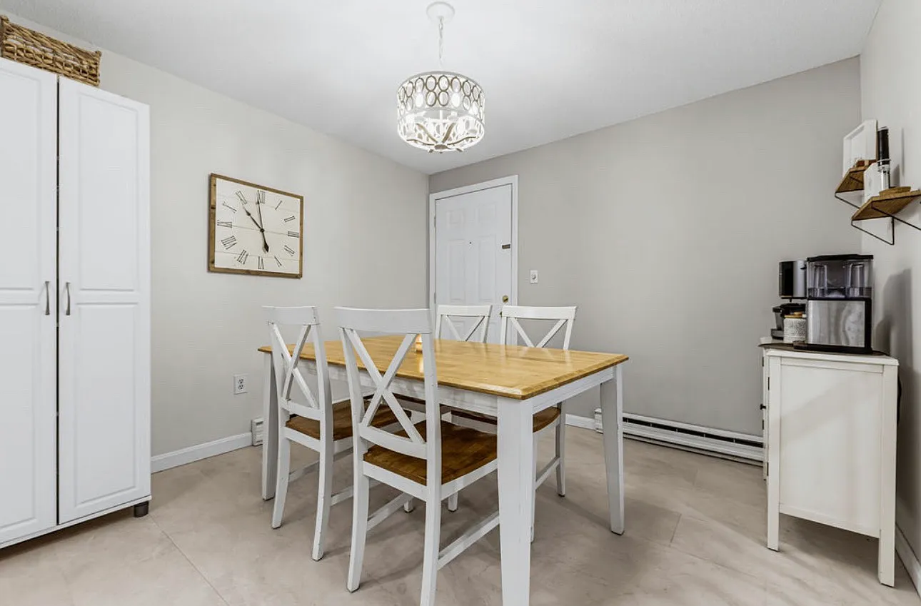 2 bed, 1070 sqft, $2,700 — Photo 2