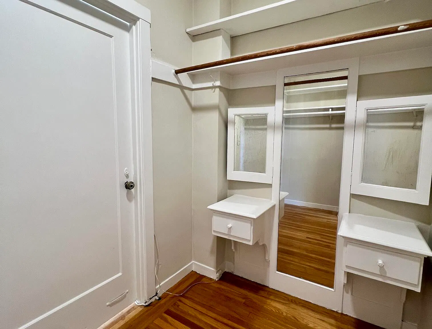 Studio, $3,600 — Photo 3