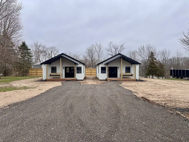 7127 Grand River Ave — Photo 18