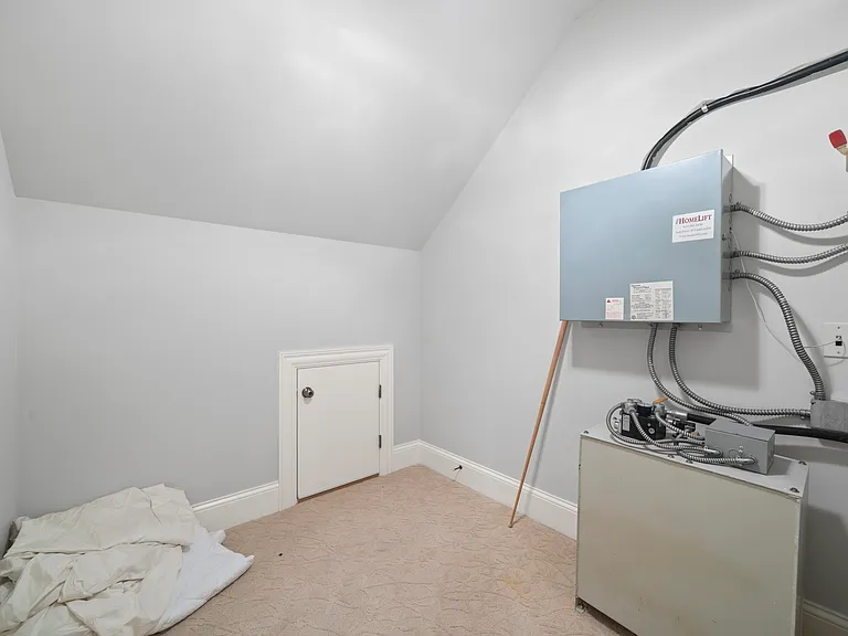 937 Travelers Ct — Photo 16