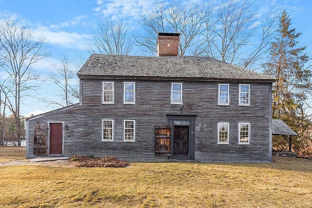 15 South St, Townsend, MA 01469 Zillow