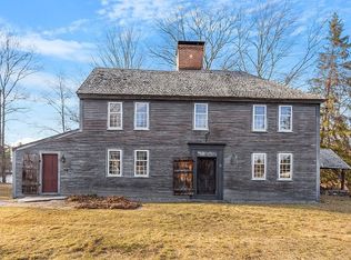 15 South St, Townsend, MA 01469