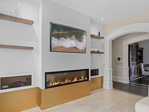 3rd image of 109 Collard Dr