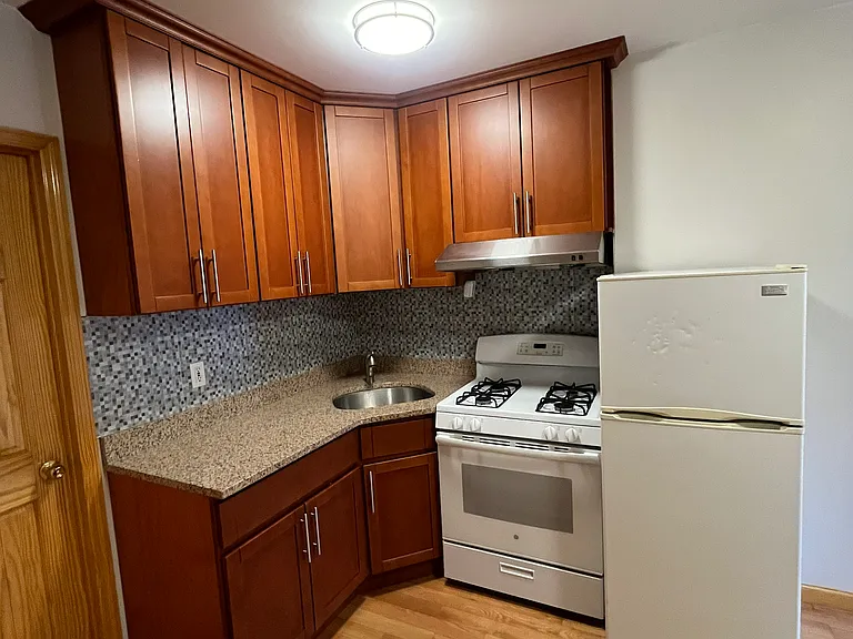 38 Ludlow St #15 — Photo 6