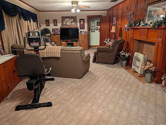 3rd image of 10 Fairview Dr