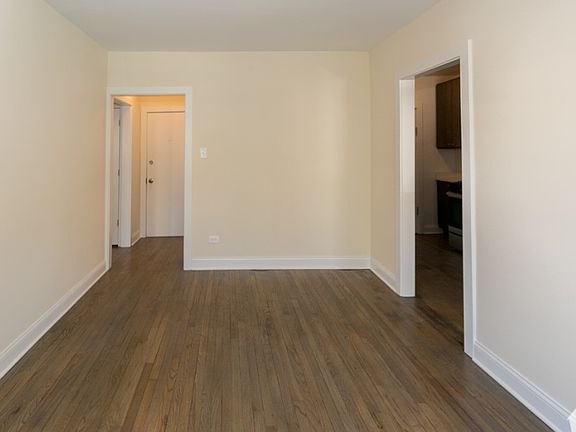 5th image of 2641 N Spaulding Ave APT 1E