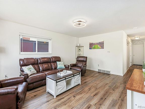 3rd image of 401 36th Avenue