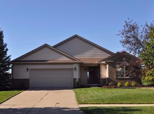 5534 Redbud Ct, Ypsilanti, MI