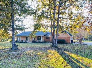 1039 Wolfe Rd, Columbus, MS 39705
