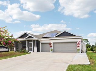 1302 SE Naples Lane, Port Saint Lucie, FL 34983