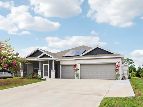 1302 SE Naples Lane, Port St Lucie, FL 34983