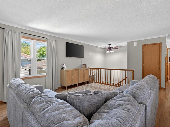 4th image of 208 23rd St NW