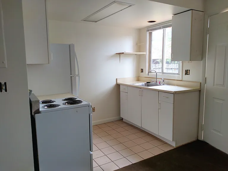 960 Confluence Ct — Photo 6