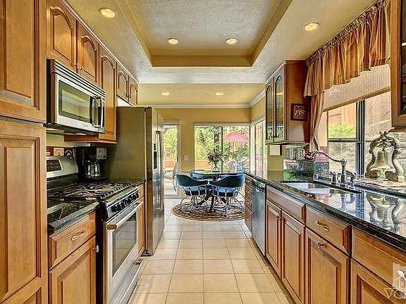4th image of 2073 Laurelwood Dr