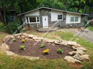 135 Shadowlawn Dr, Asheville, NC 28806
