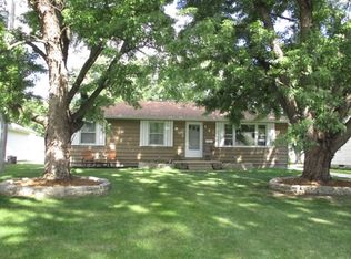 207 N 4th St, Wyoming, IL 61491