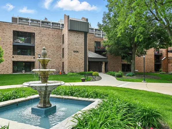 1906 East Shorewood BOULEVARD #360, Shorewood, WI 53211