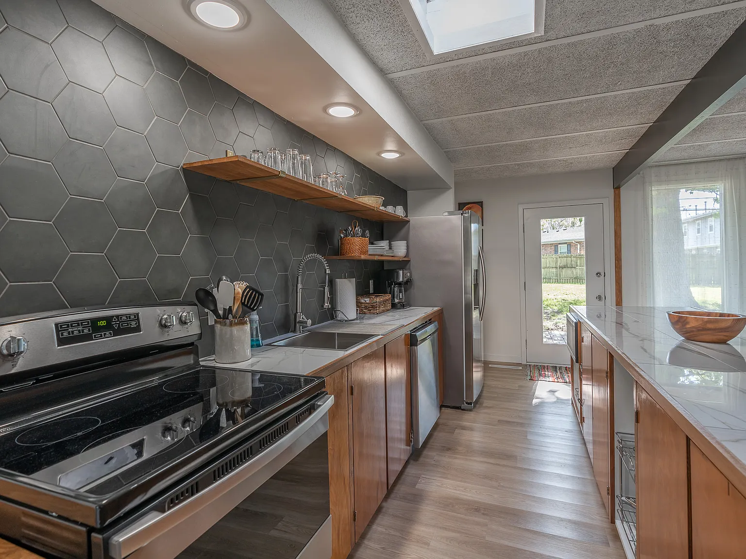 2 bed, 1176 sqft, $1,250 — Photo 4