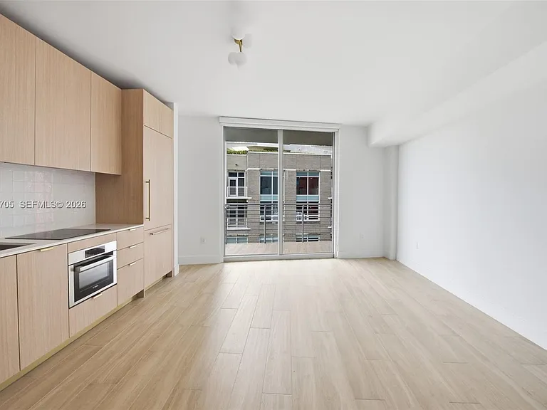 90 NE 32nd St #414 — Photo 2