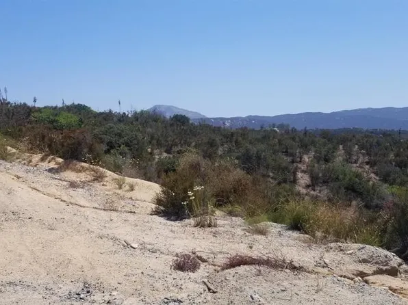 Montiel Truck Trl, Jamul, CA 91935