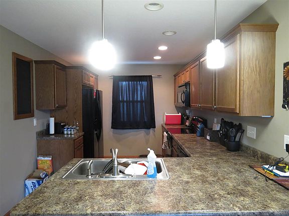 3rd image of 202 Sierra Park Dr