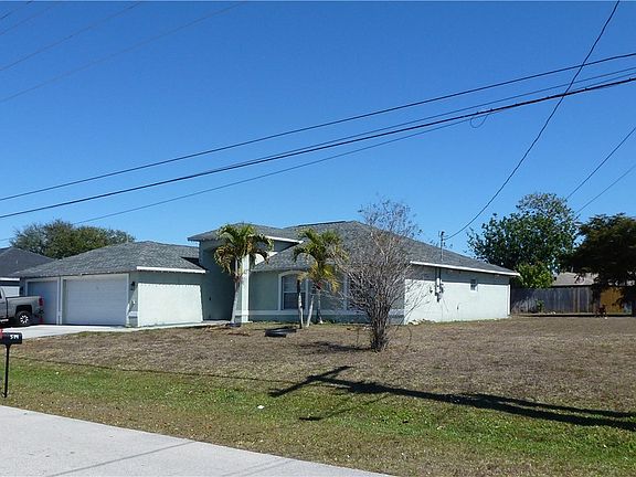3rd image of 513 SE 16th Place Cpe