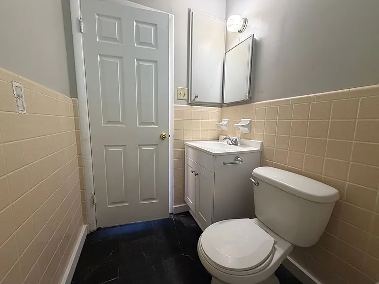 190 Midway Rd — Photo 12